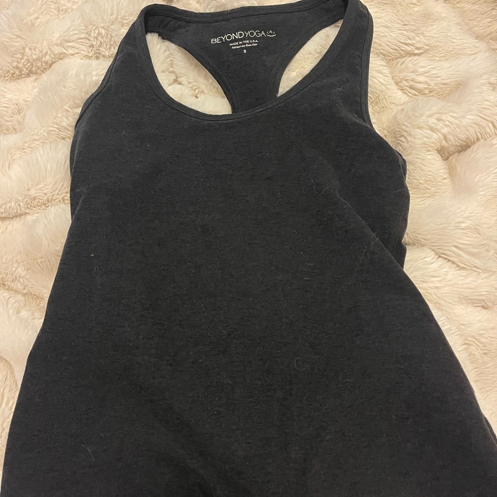 Beyond Yoga tank size small